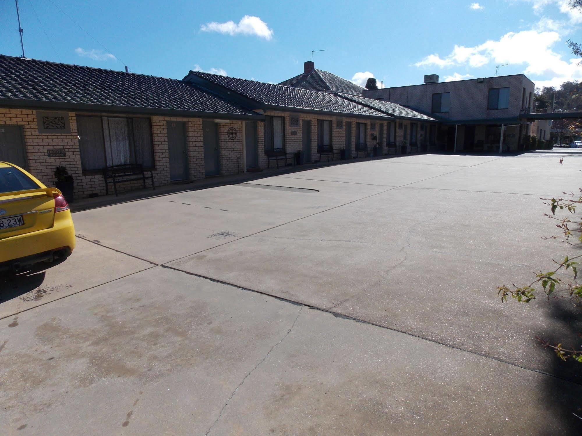 Cowra Crest Motel Dış mekan fotoğraf